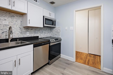 St. Paul at Chase Condominiums unit 1503, Baltimore, MD 21202 - photo 2