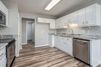 856 Mande Ct-Shalimar-2
