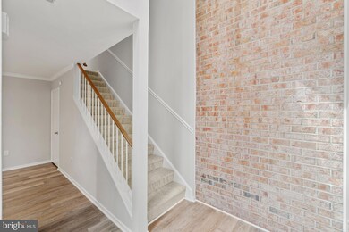 1476 Greenmont Ct, Reston, VA 20190 - photo 6