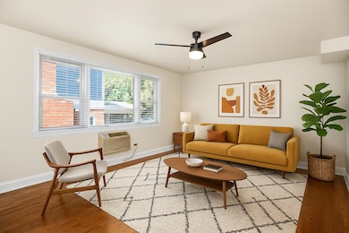 1615 W Touhy Ave unit 2N, Chicago, IL 60626 - photo 2