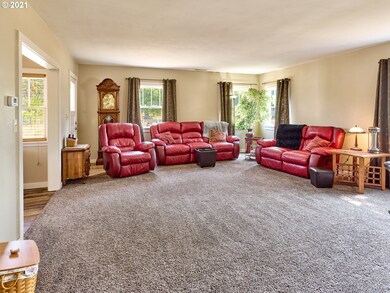 3175 5th St, Hubbard, OR 97032 - photo 7