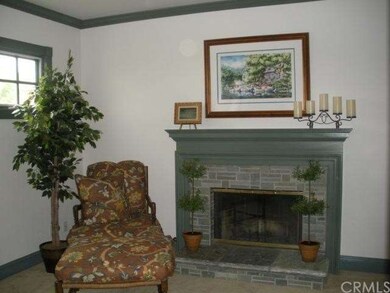 Master Bed, sitting room