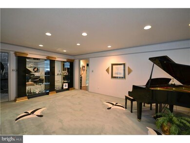 1045 Denston Dr, Ambler, PA 19002 - photo 6