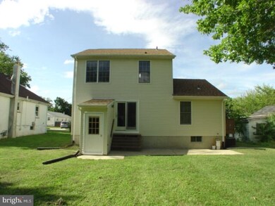 316 E Clayton Ave, Clayton, NJ 08312 - photo 3