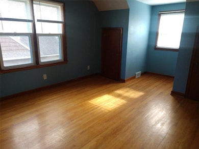 208W3rdBed