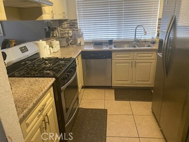 638 W Myrrh Ln, Compton, CA 90220 - photo 3