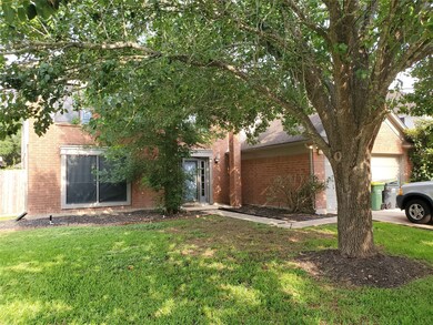 3901 Spring Garden Dr, Pearland, TX 77584 - photo 2
