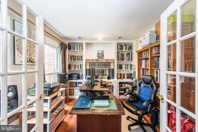 6186 Snowhill Ct, Centreville, VA 20120 - photo 6