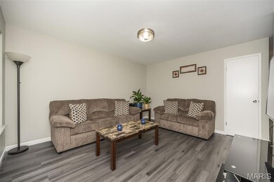 121 Foxtree Dr, Hazelwood, MO 63042 - photo 5