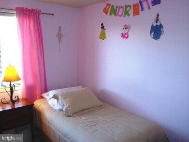 20213 Gentle Way, Montgomery Village, MD 20886 - photo 2