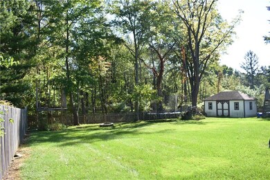 13921 Prince Charles Dr, North Royalton, OH 44133 - photo 3