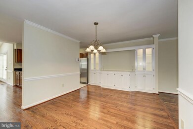 6305 Tisbury Dr, Burke, VA 22015 - photo 7