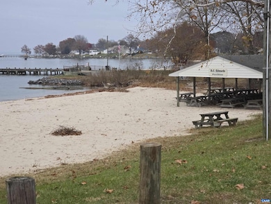 16 Evergreen Dr unit 16, Colonial Beach, VA 22443 - photo 7