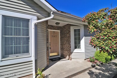 1605 Sweetbay Dr, Toms River, NJ 08755 - photo 4