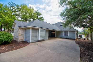 126 Hogan Dr, Gainesville, TX 76240 - photo 3