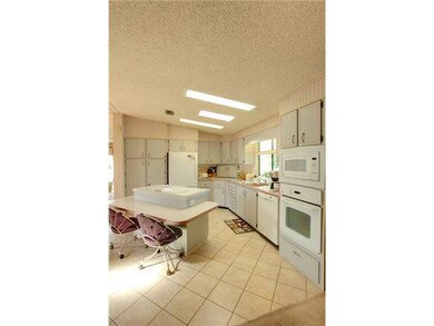 1390 Barefoot Cir, Sebastian, FL 32976 - photo 6