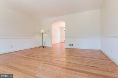 5517 Medwick Garth S, Catonsville, MD 21228 - photo 4