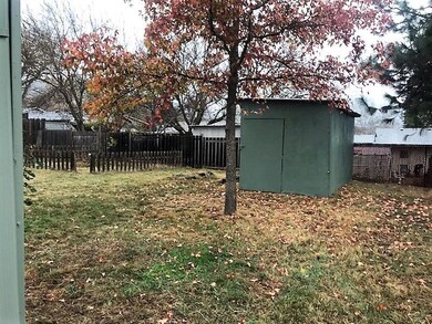 411 Placer St, Rogue River, OR 97537 - photo 4