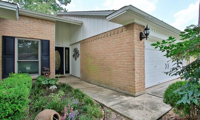 15035 Forest Lodge Dr, Houston, TX 77070 - photo 3