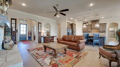 2125 Vanderbilt Dr, Weatherford, TX 76088 - photo 6