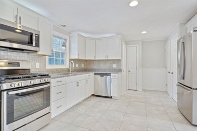 83 Granite St, Londonderry, NH 03053 - photo 3