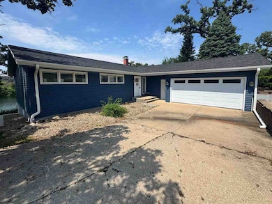 13 Fore Seasons Dr, Grinnell, IA 50112 - photo 2