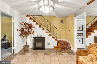 2016 Iverson Ct, Temple Hills, MD 20748 - photo 3