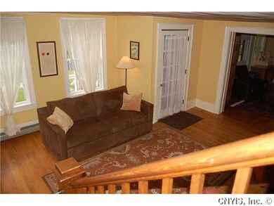 Living Room Hardwood floors