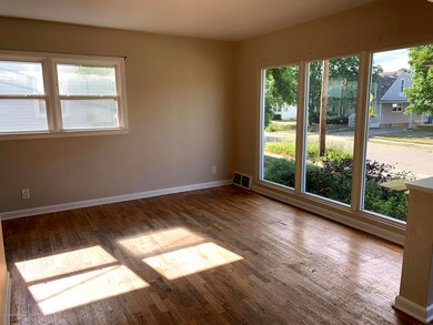 1629 Victor Ave, Lansing, MI 48910 - photo 3
