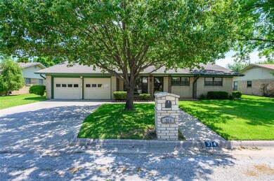 314 Willow Way, Gainesville, TX 76240 - photo 2