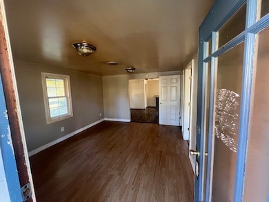 2025 E Pythian Ave, Decatur, IL 62526 - photo 2