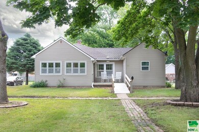 817 6th St, Onawa, IA 51040 - photo 2