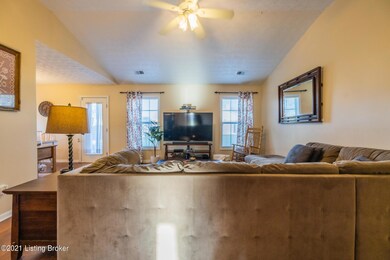 7309 Quindero Run Rd, Louisville, KY 40228 - photo 6