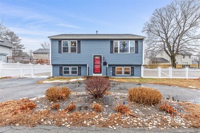 71 Bucklin Ave, Warwick, RI 02888 - photo 2