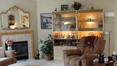 845 Havenshire Rd, Naperville, IL 60565 - photo 5