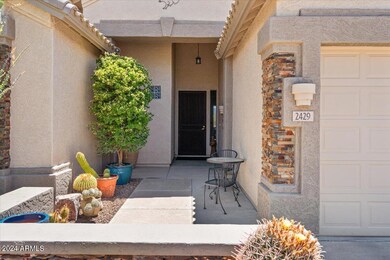09-Front walkway