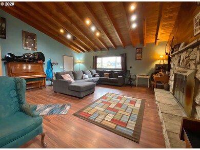 1301 Jordan St, the Dalles, OR 97058 - photo 5