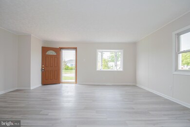 2 Foxwood Rd, Wilmington, DE 19804 - photo 2