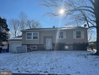 136 Vanderbilt Ave, Woodbury Heights, NJ 08097 - photo 2