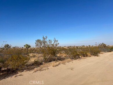 5202 La Mesa Rd, Phelan, CA 92371 - photo 7