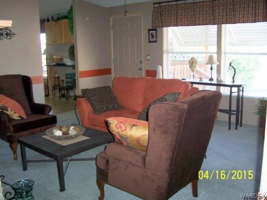 LIVG RM TO FRONT DR  KITCHEN