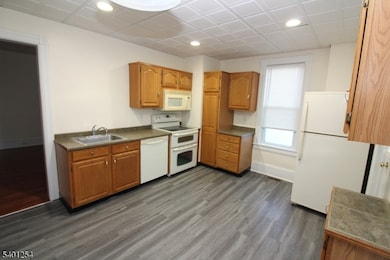 16 Main St unit 16LF, Flemington, NJ 08822 - photo 3