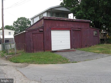 742 Plane St, Columbia, PA 17512 - photo 5