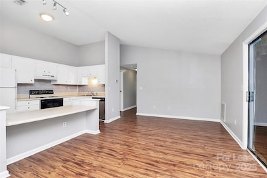 7530 Pebblestone Dr unit K, Charlotte, NC 28212 - photo 6