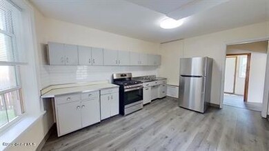 28 Cortland Place unit 1, Albany, NY 12203 - photo 3