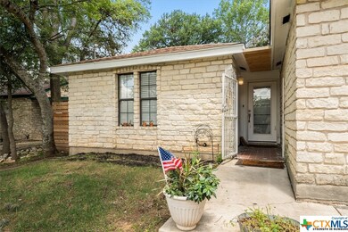612 Chicago St, San Marcos, TX 78666 - photo 4