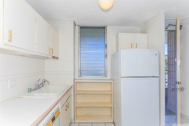 Summer Palace unit 1004, Honolulu, HI 96814 - photo 2