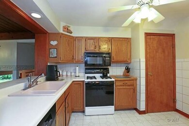 18415 Clyde Rd, Homewood, IL 60430 - photo 4