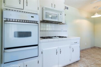 20808 Clark St, Woodland Hills, CA 91367 - photo 7