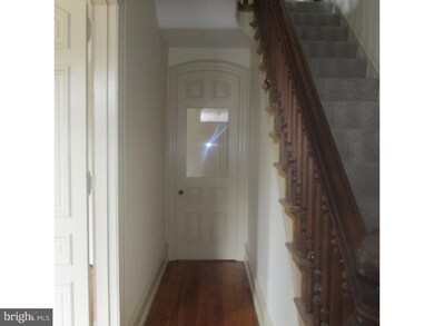 71 N Charlotte St, Pottstown, PA 19464 - photo 2